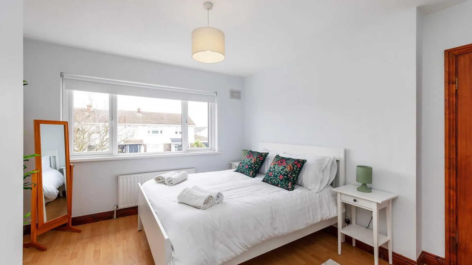 Dublin City Centre Modern 3 Bedroom House 0*,