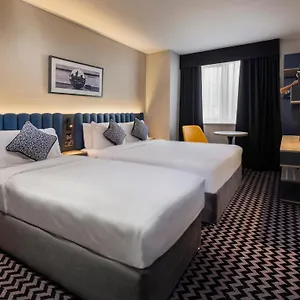 3* Hotel Academy Plaza